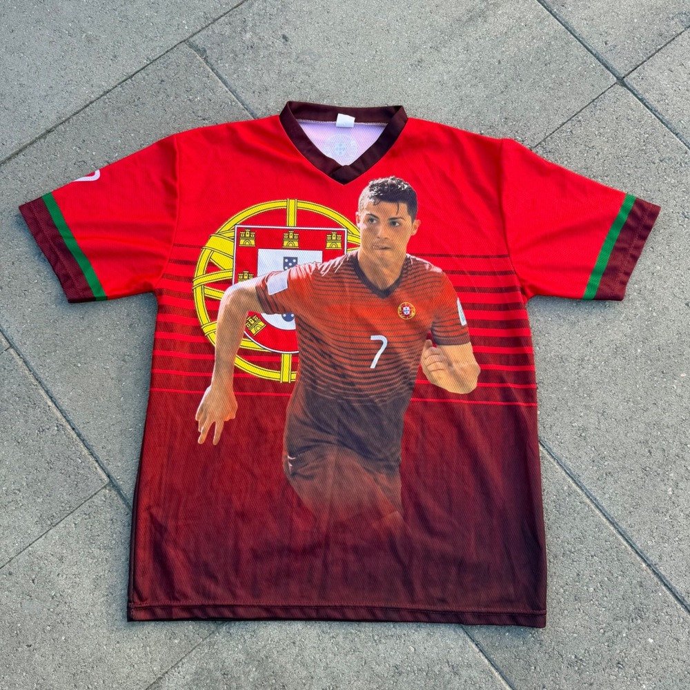 Cristiano Ronaldo Portugal Soccer Jersey Mens Medium Red CR7 Italy Made Shirt